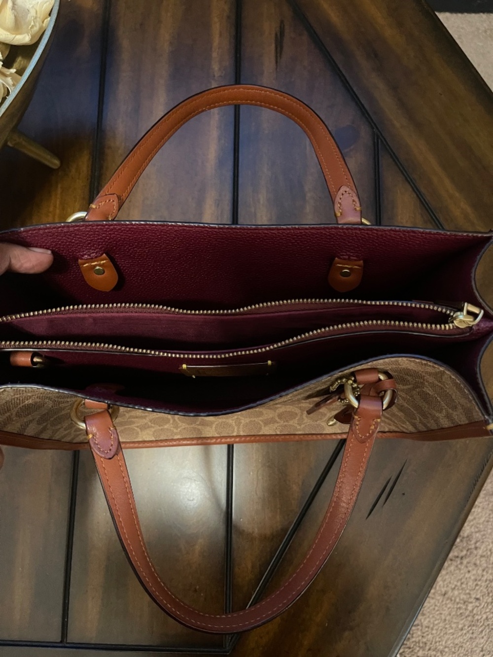Handbag - Picture 6 of 12